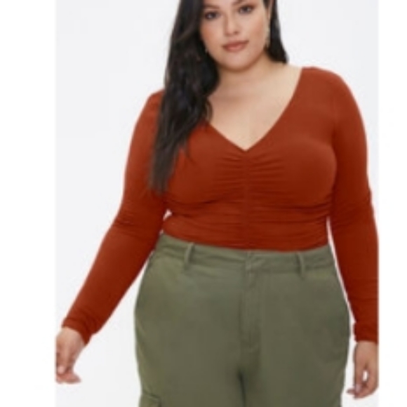 Forever 21 Tops - Forever21 Plus sized Ruched long sleeve top